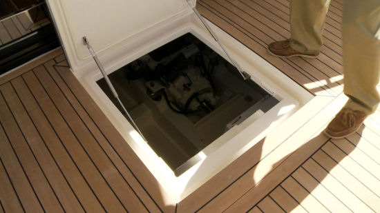 Maritimo M58 engine room