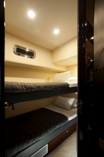Maritimo M58 guest stateroom