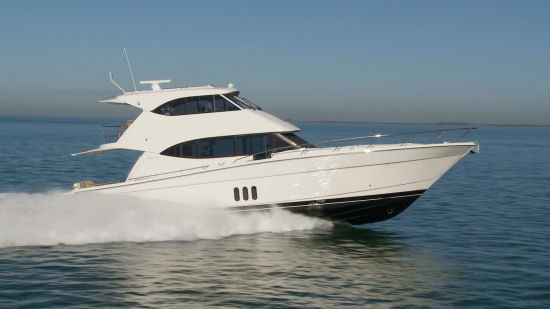 Maritimo M58 running shot